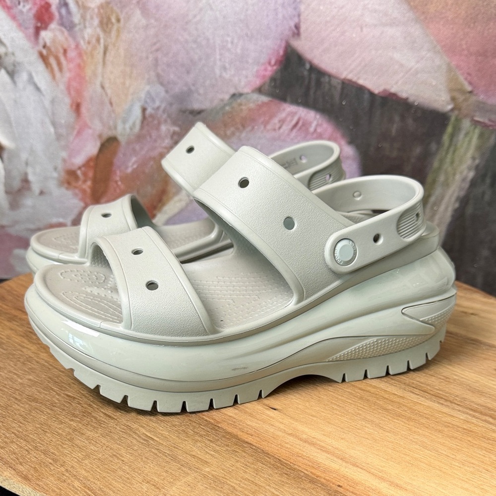 CROCS Mega Crush Platform Sandals in Light Grey